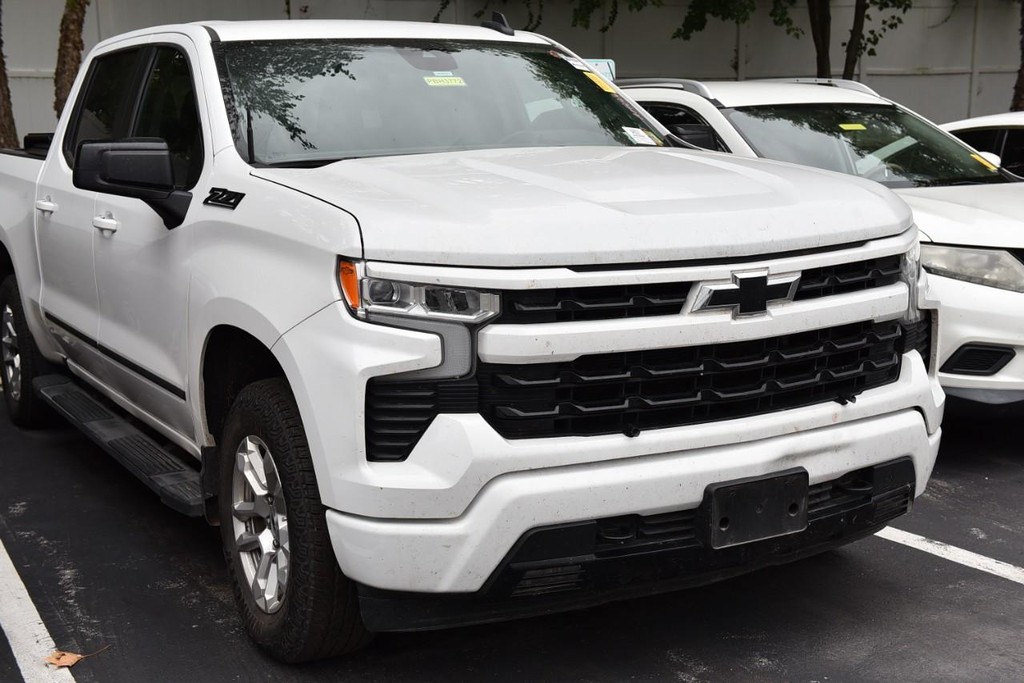 Chevrolet Silverado 1500 Vehicle Full-screen Gallery Image 02