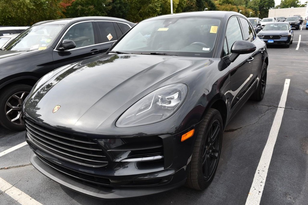 Porsche Macan Vehicle Image 04