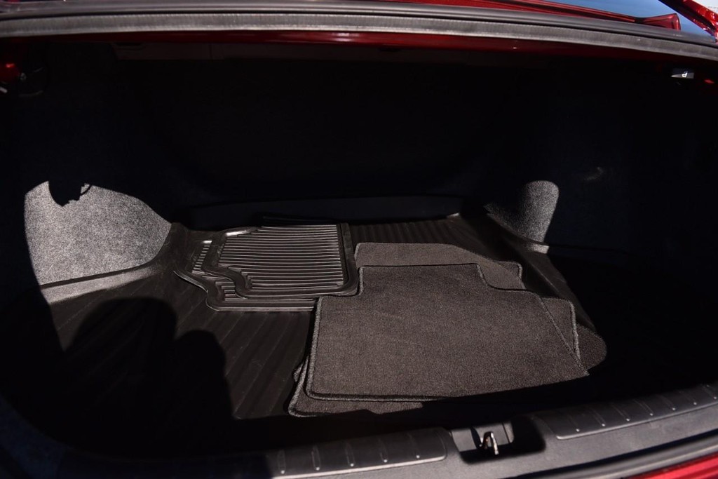 Honda Accord Sedan Vehicle Full-screen Gallery Image 23