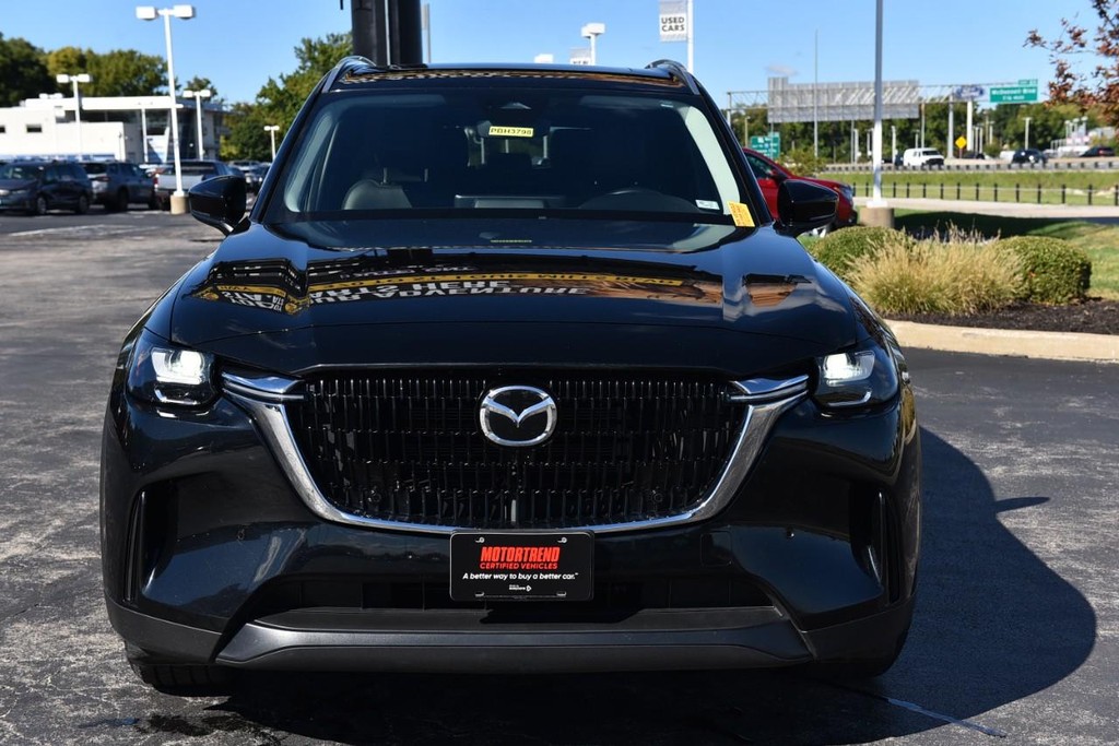 Mazda CX-90 Vehicle Full-screen Gallery Image 4