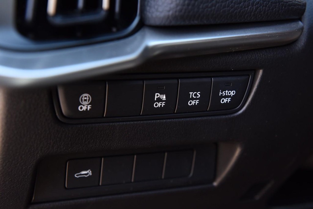 Mazda CX-90 Vehicle Full-screen Gallery Image 10