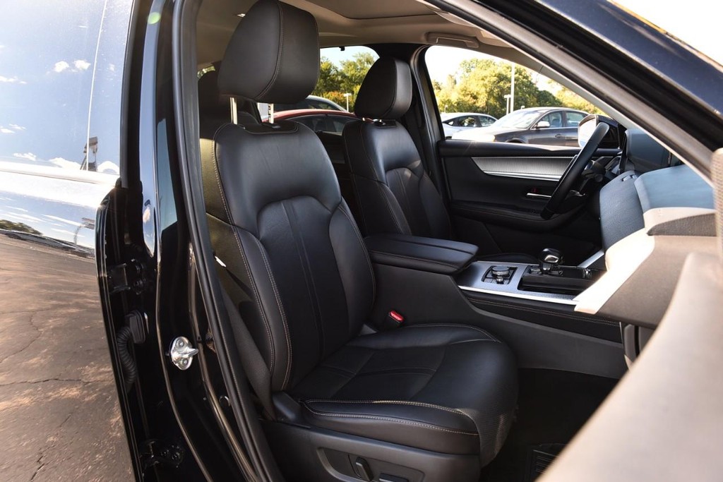 Mazda CX-90 Vehicle Full-screen Gallery Image 20