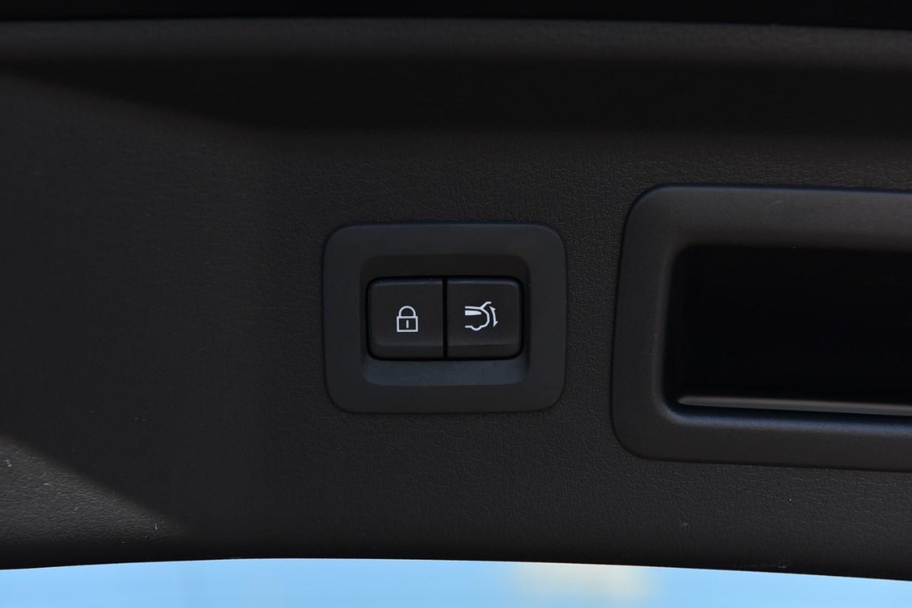 Mazda CX-90 Vehicle Full-screen Gallery Image 26