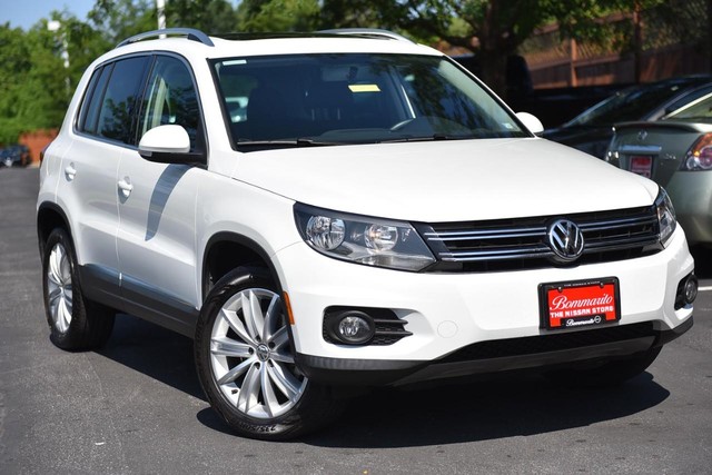 Volkswagen Tiguan Vehicle Image 02