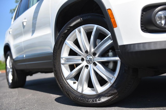 Volkswagen Tiguan Vehicle Image 03