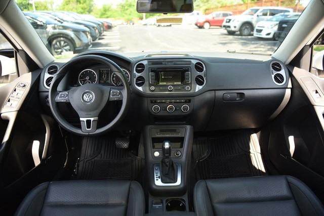 Volkswagen Tiguan Vehicle Image 06