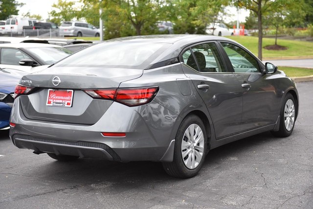 Nissan Sentra Vehicle Image 05