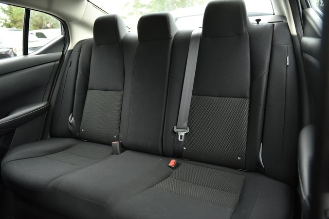 Nissan Sentra Vehicle Image 20