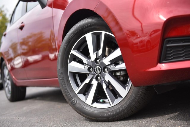 Nissan Versa Vehicle Image 03