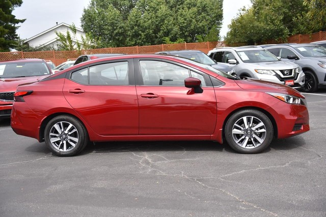 Nissan Versa Vehicle Image 04