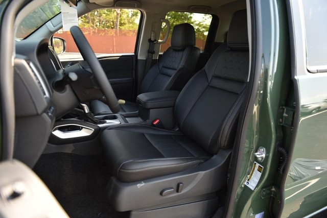 Nissan Frontier Vehicle Image 22