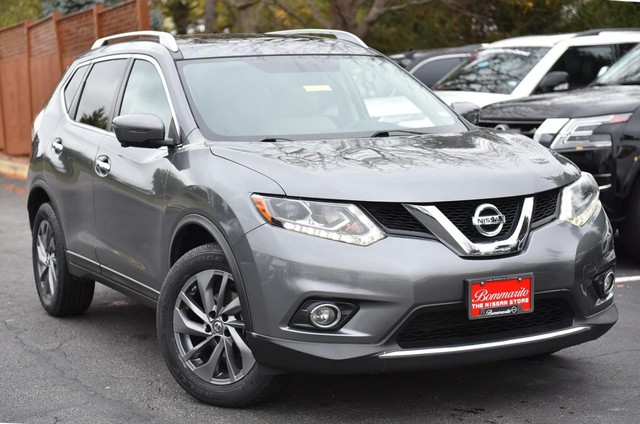 Nissan Rogue Vehicle Image 02