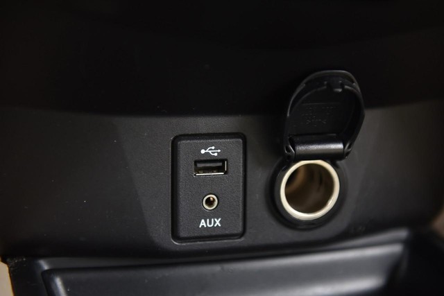 Nissan Rogue Vehicle Image 16