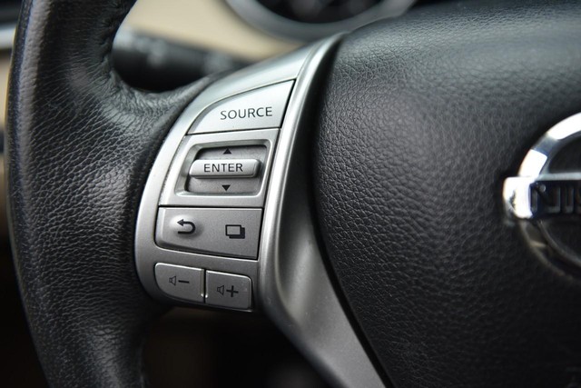 Nissan Rogue Vehicle Image 21