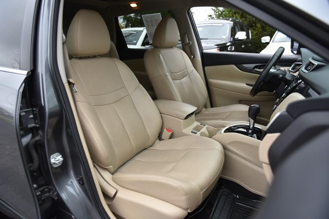 Nissan Rogue Vehicle Image 23