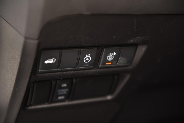 Nissan Armada Vehicle Image 11