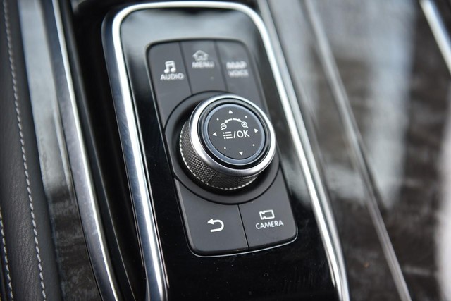 Nissan Armada Vehicle Image 18