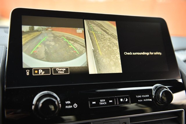 Nissan Armada Vehicle Image 19