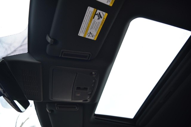 Nissan Armada Vehicle Image 26