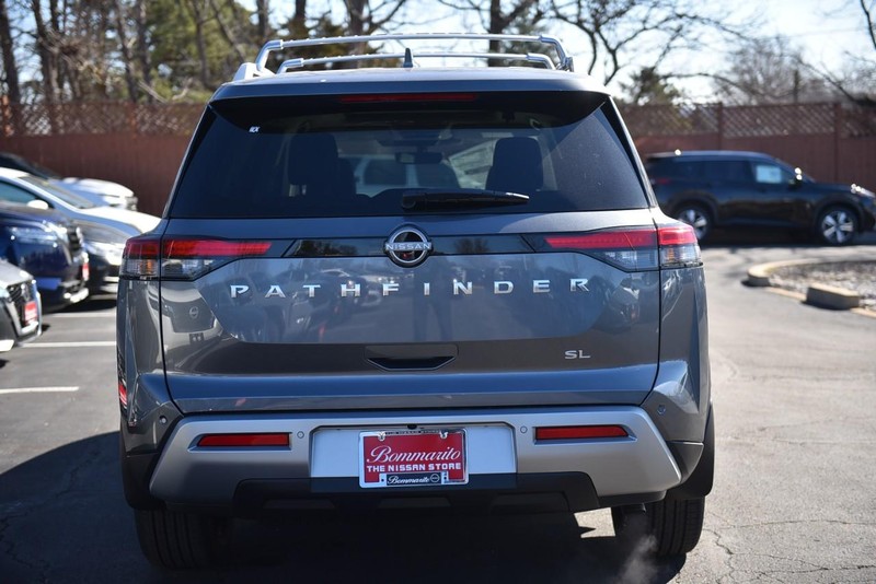 Nissan Pathfinder Vehicle Image 06