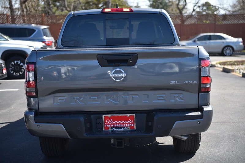 Nissan Frontier Vehicle Image 05