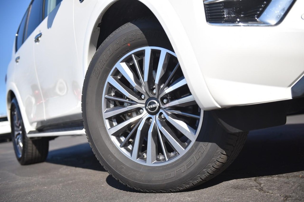 Nissan Armada Vehicle Image 02