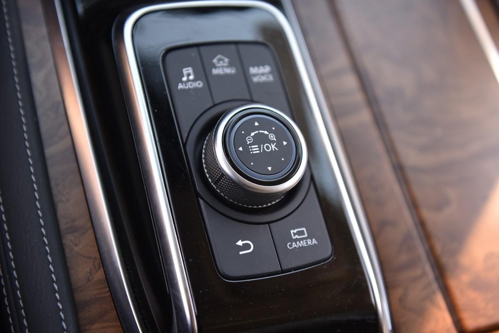 Nissan Armada Vehicle Image 17