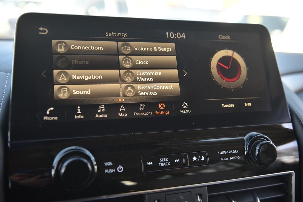 Nissan Armada Vehicle Image 18