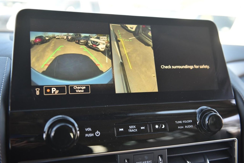 Nissan Armada Vehicle Image 20