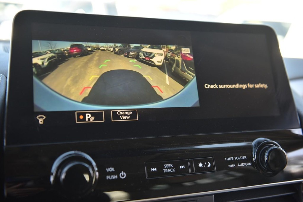 Nissan Armada Vehicle Image 22