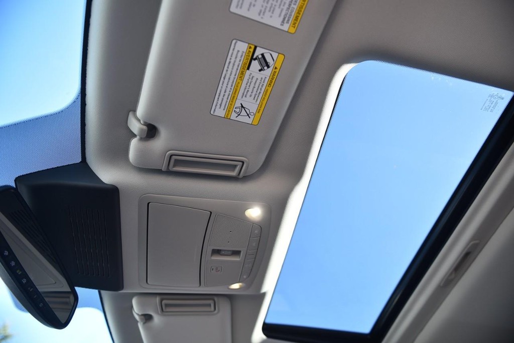 Nissan Armada Vehicle Image 25