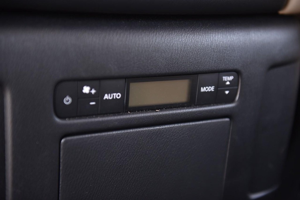 Nissan Armada Vehicle Image 27