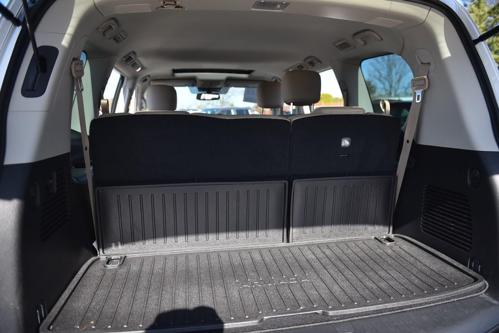 Nissan Armada Vehicle Image 30