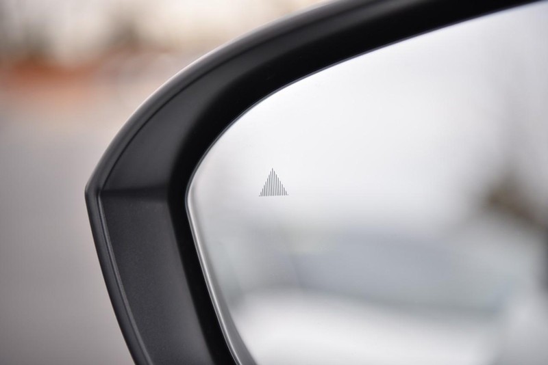 Nissan Rogue Vehicle Image 10