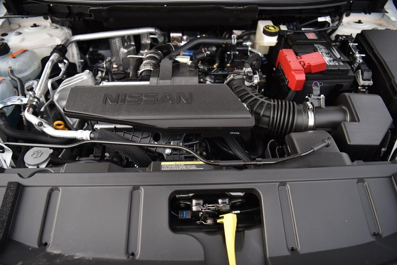 Nissan Rogue Vehicle Image 24