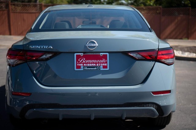 Nissan Sentra Vehicle Image 06