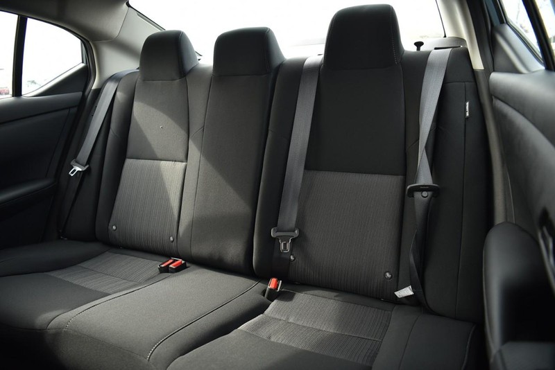 Nissan Sentra Vehicle Image 21