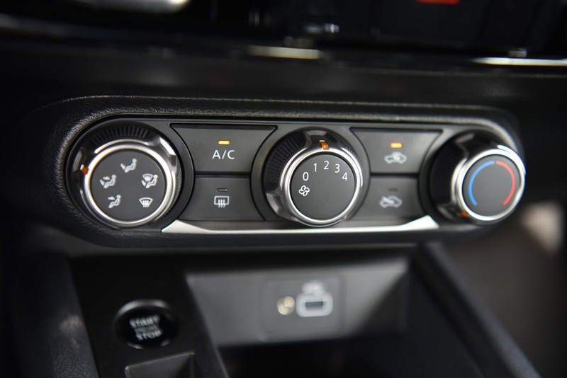 Nissan Kicks Vehicle Image 13