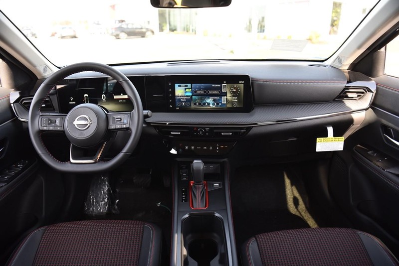 Nissan Kicks Vehicle Image 07