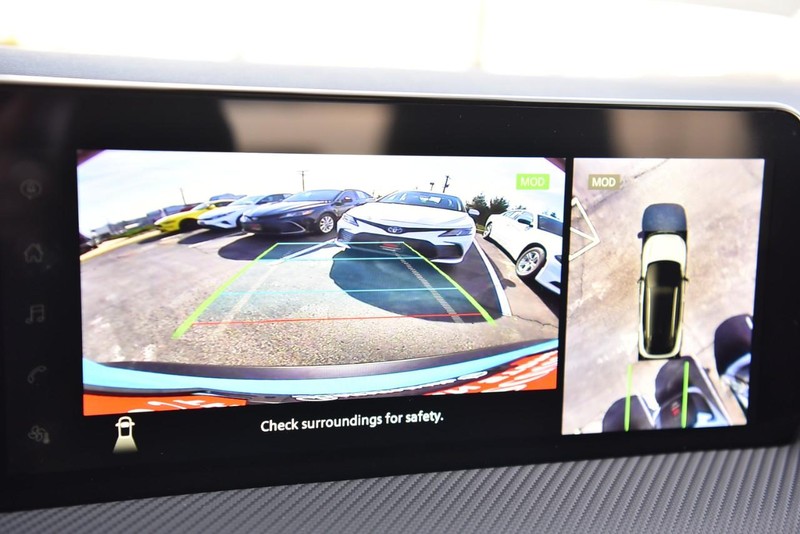 Nissan Kicks Vehicle Image 12