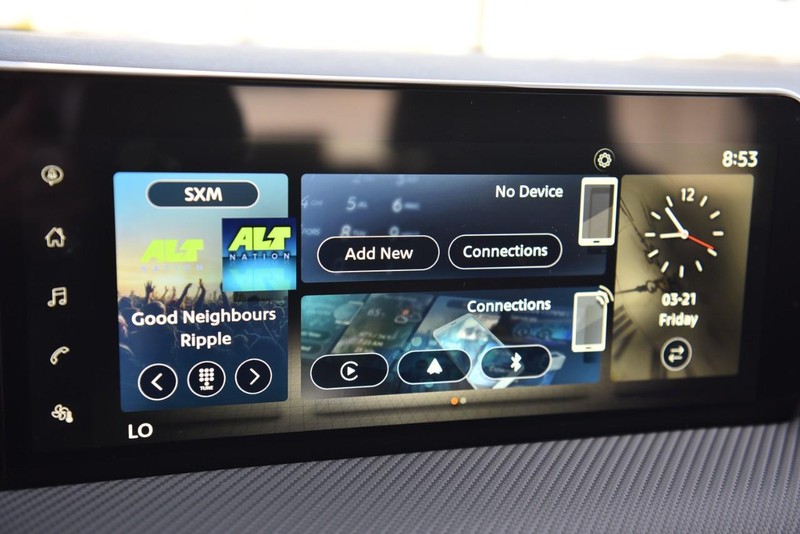 Nissan Kicks Vehicle Image 18