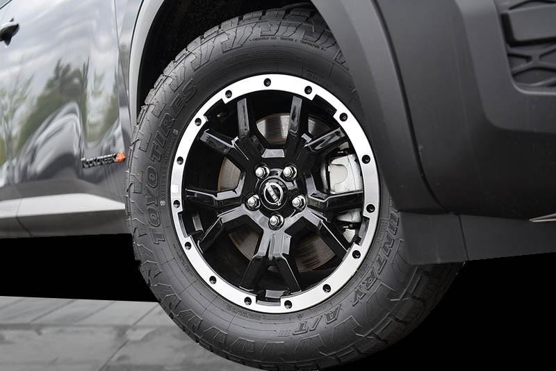 Nissan Pathfinder Vehicle Image 03