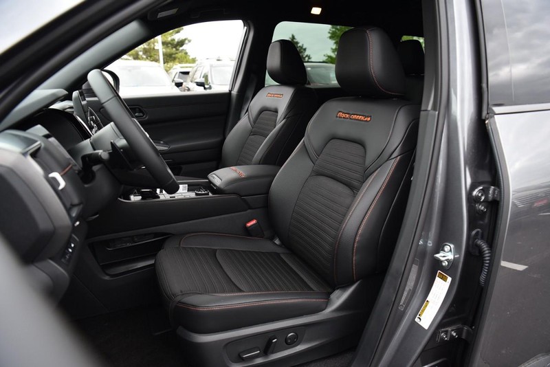 Nissan Pathfinder Vehicle Image 20