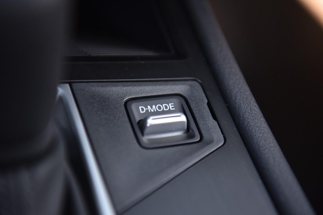 Nissan Kicks Vehicle Image 16