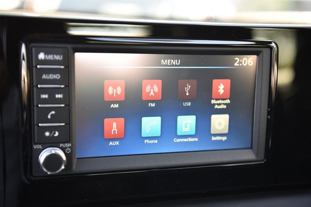 Nissan Kicks Vehicle Image 17