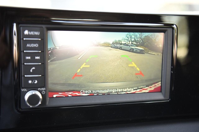 Nissan Kicks Vehicle Image 11