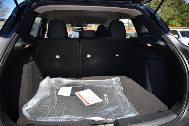 Nissan Kicks Vehicle Image 21