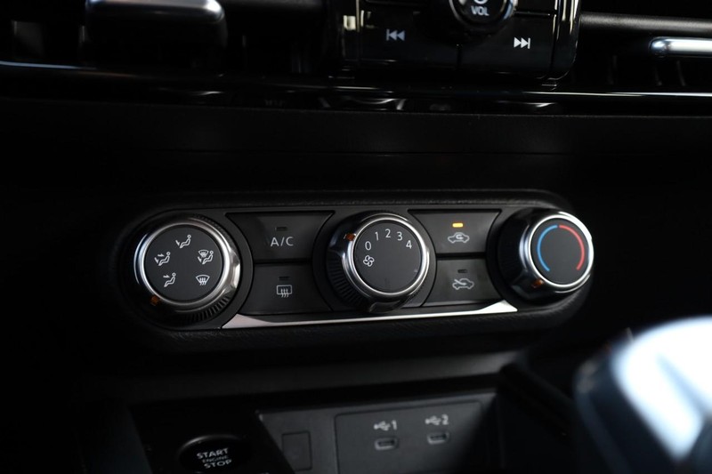 Nissan Kicks Vehicle Image 16