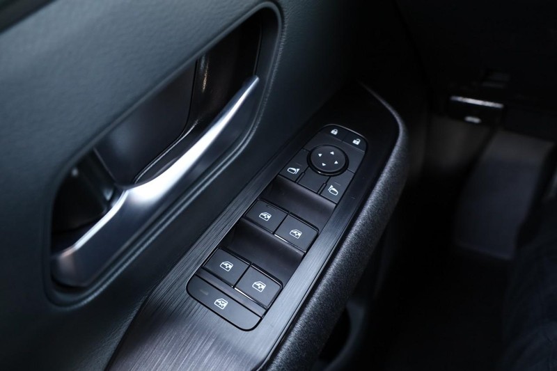 Nissan Kicks Vehicle Image 20