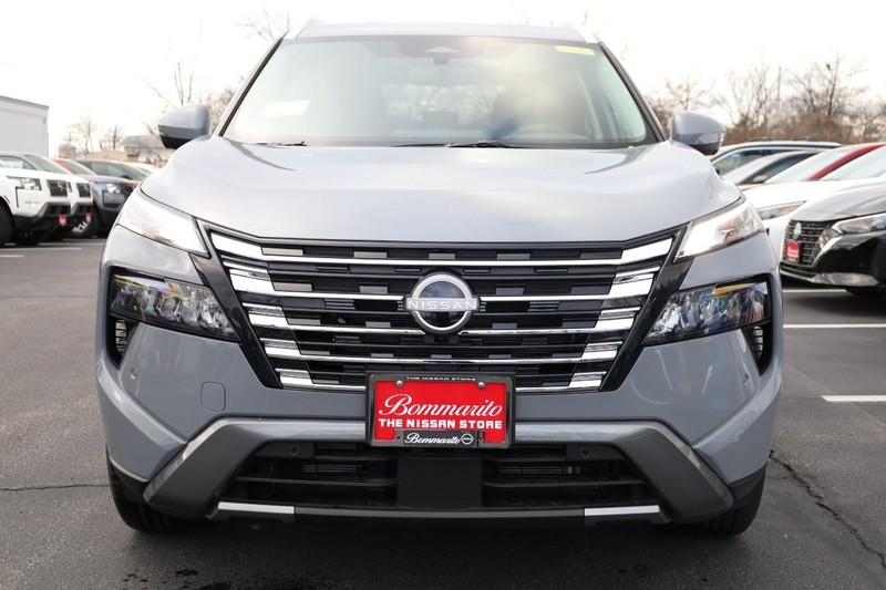 Nissan Rogue Vehicle Image 06